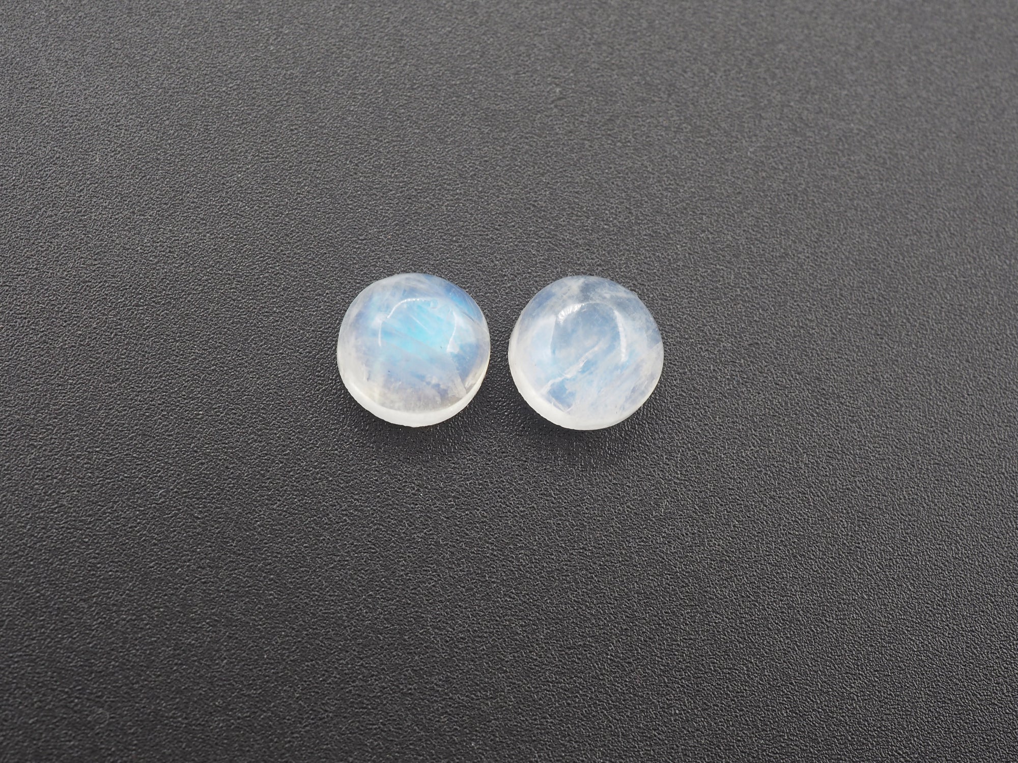 Rainbow Moonstone Cabs Round 10mm Approximately 6.85 Carat, 2 Pieces (GTG-MS-15)
