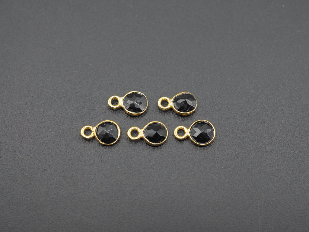 Black Onyx 18K Gold Filled Bezel 5 mm, Single Connector, Onyx Charm