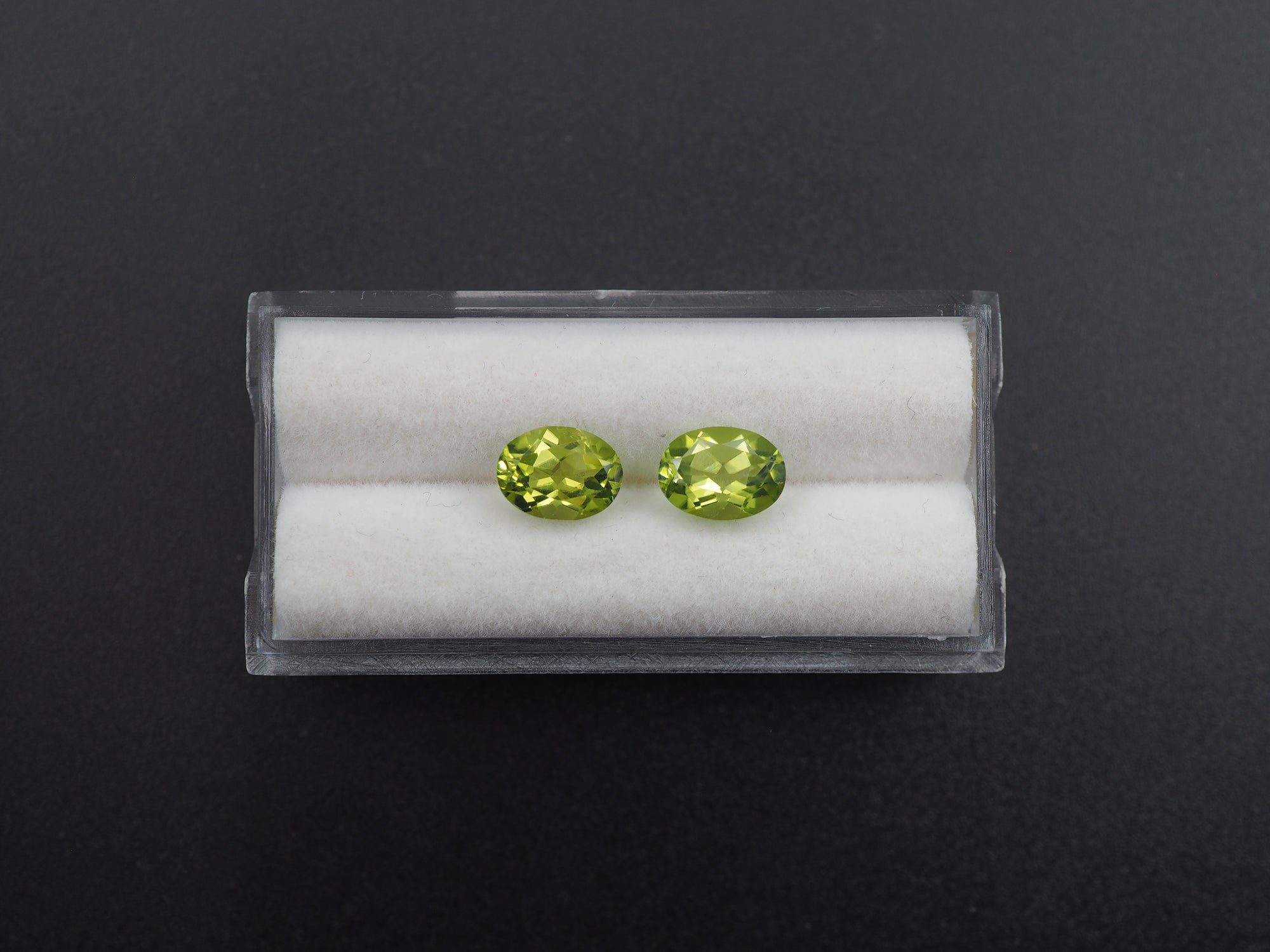 Peridot  Faceted Oval Shape 8x6 mm Matching Pair Approximately 2.48 Carat