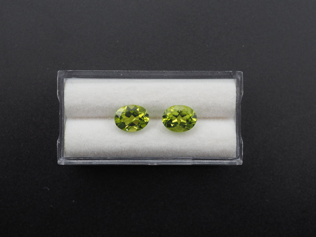 Peridot  Faceted Oval Shape 9x7 mm Matching Pair Approximately 2.48 Carat