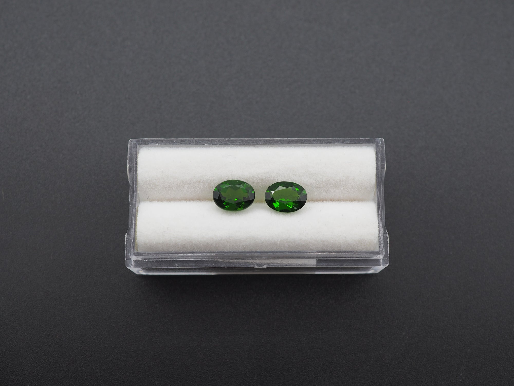 Chrome Diopside Faceted Oval Shape 8 x 6 mm Approximately 2.50 Carat