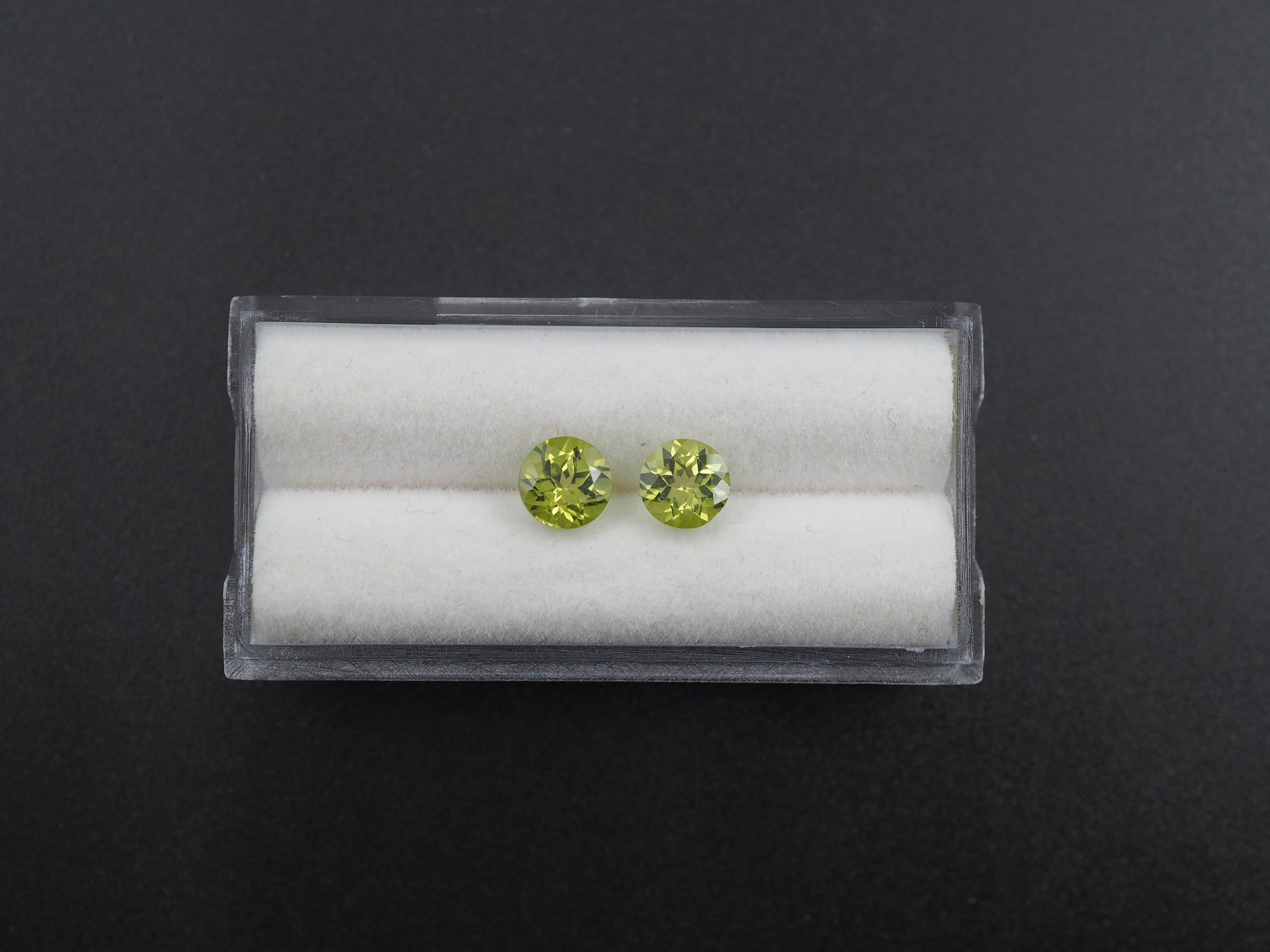 Peridot  Faceted Round Shape 6 mm Matching Pair Approximately 1.60 Carat