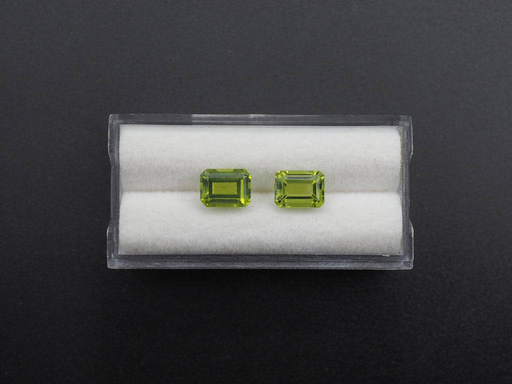 Peridot  Faceted Rectangle Shape 8x6 mm Matching Pair Approximately 2.80 Carat