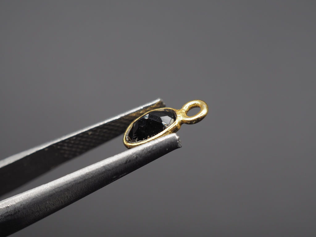 Black Onyx 18K Gold Filled Bezel 6x4 mm, Single Connector, Onyx Charm