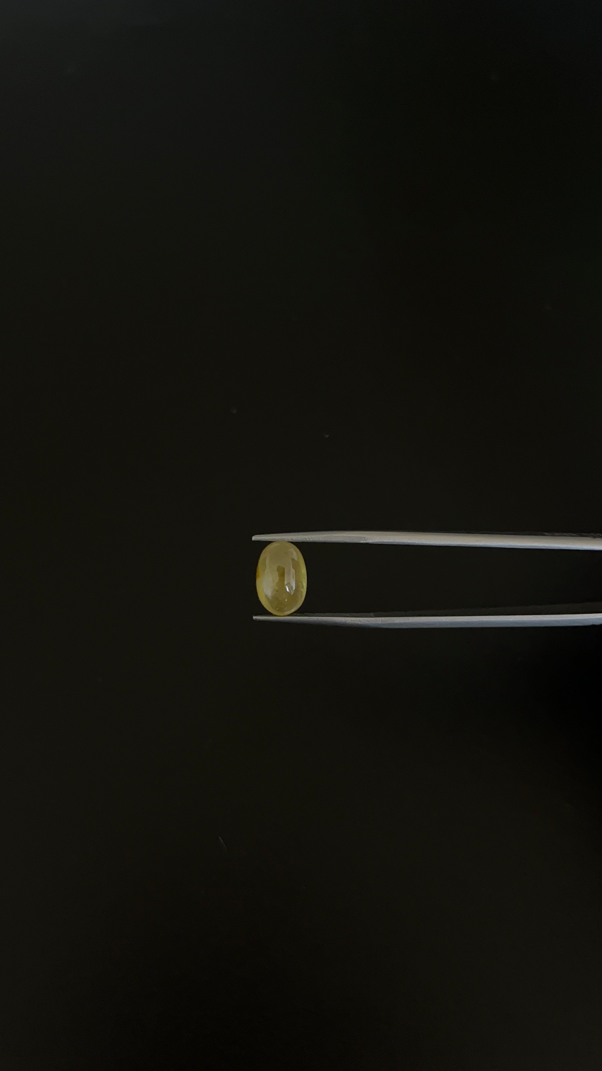 Yellow Sapphire Cabochon Oval Shape 11.2x7.5 mm