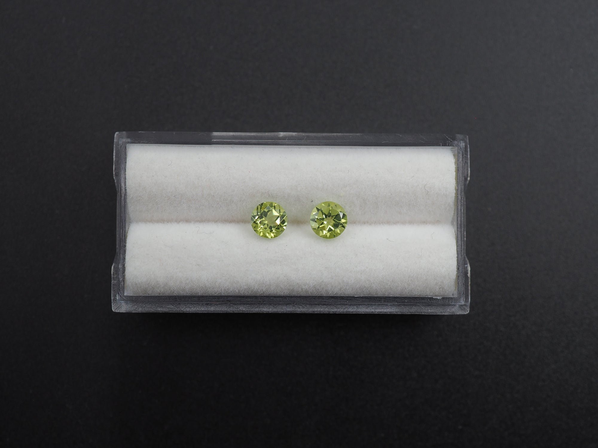 Peridot  Faceted Round Shape 5 mm Matching Pair Approximately 0.92 Carat