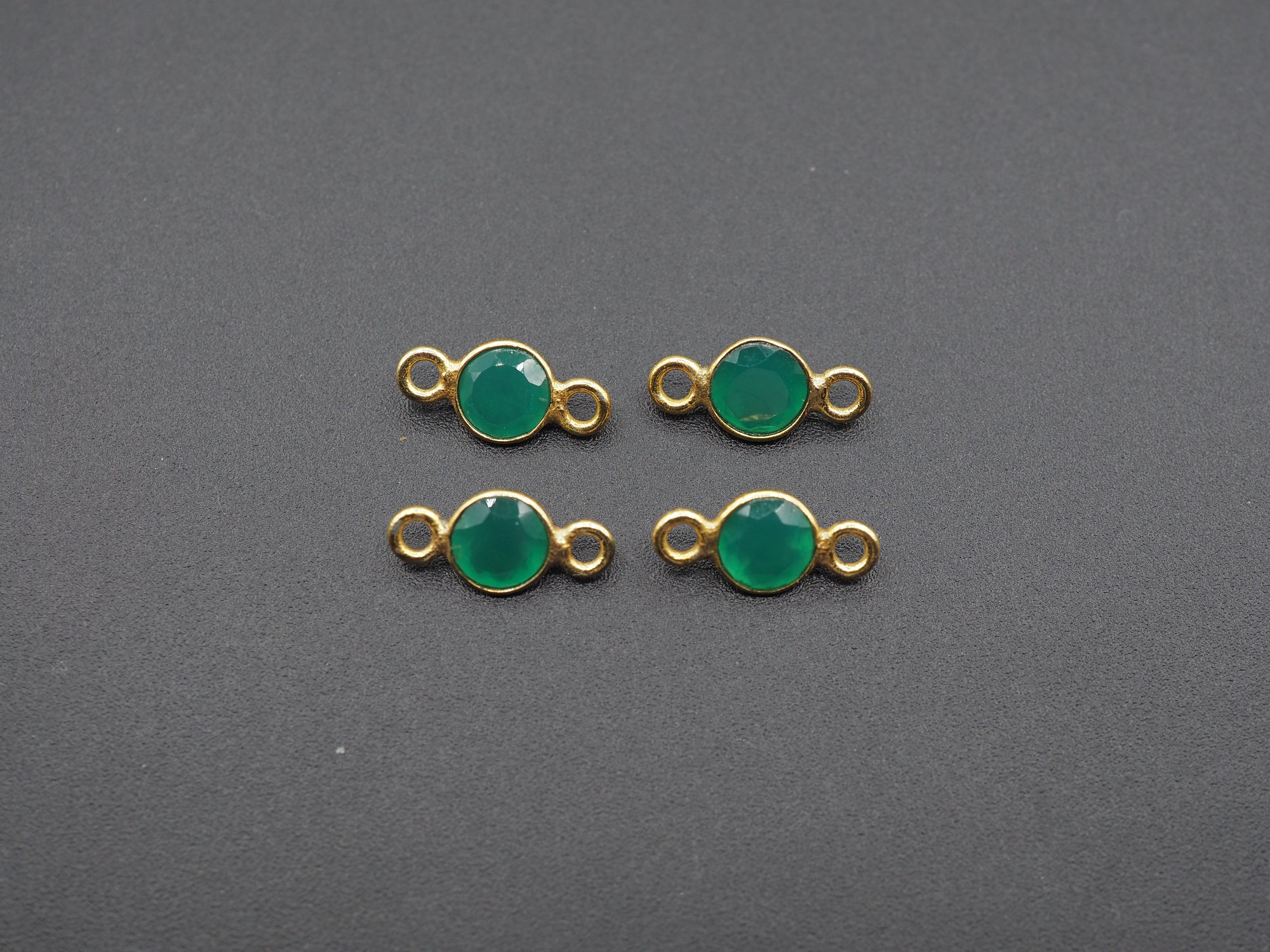 Green Onyx 18K Gold Filled Bezel 5 mm, Double Connector Onyx Charm