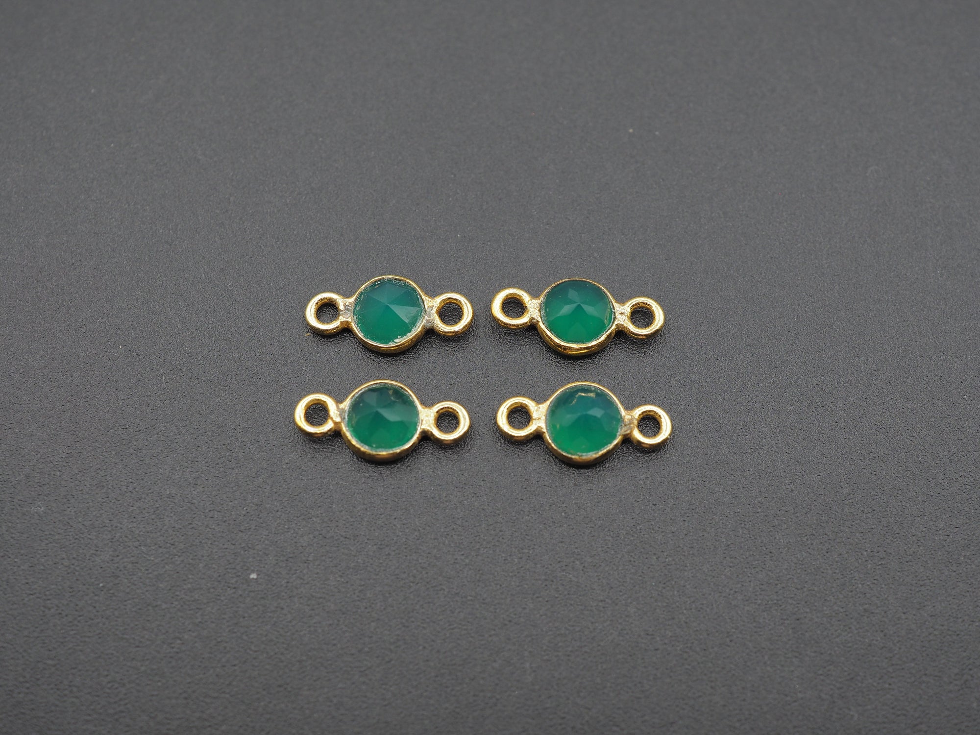 Green Onyx 18K Gold Filled Bezel 5 mm, Double Connector Onyx Charm