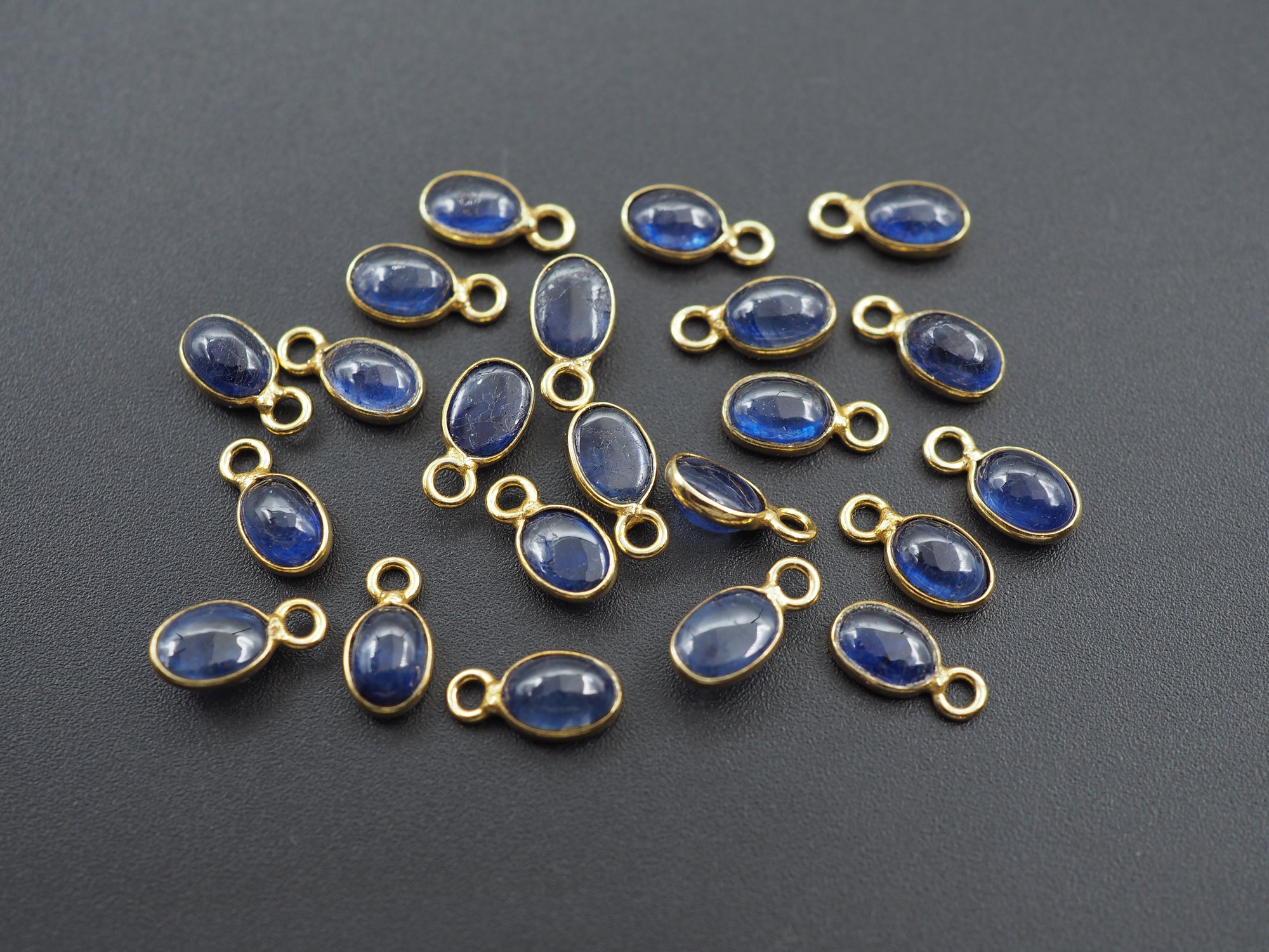 Blue Sapphire 18K Gold Filled Bezel 6x4 mm, Single Connector, Sapphire Charm, 1 Piece