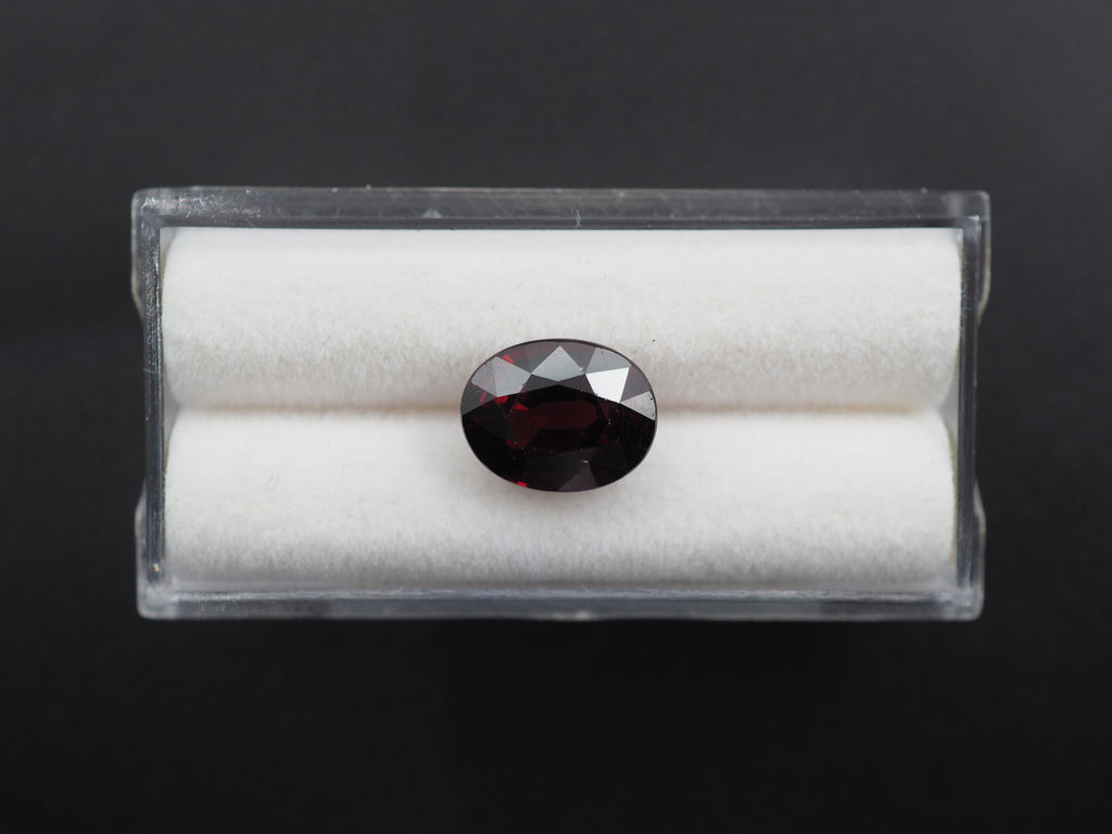 Rhodolite Garnet Oval Shape Faceted 11x8.5x6.7 mm