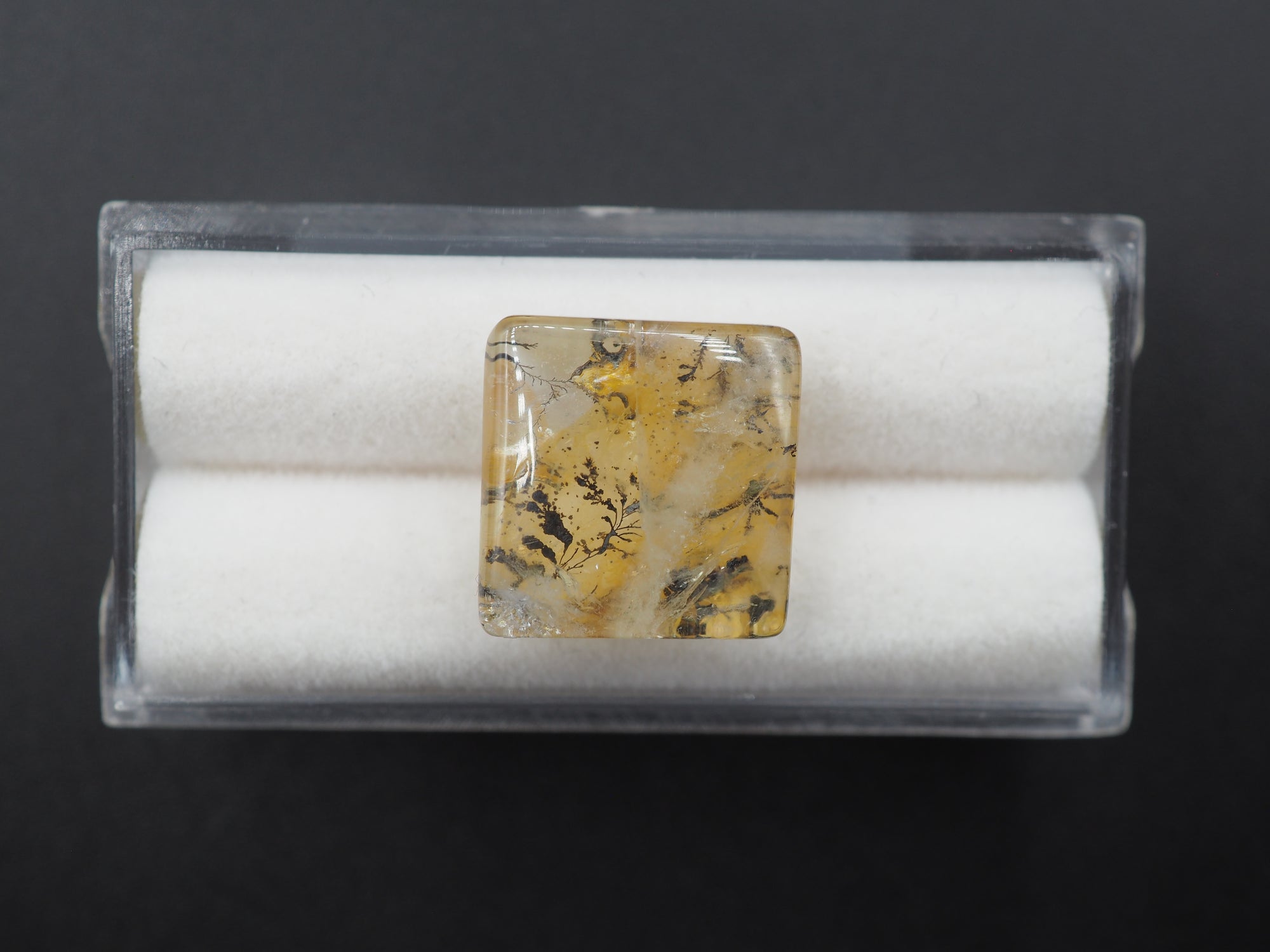 Dendrite Quartz 14x14 mm