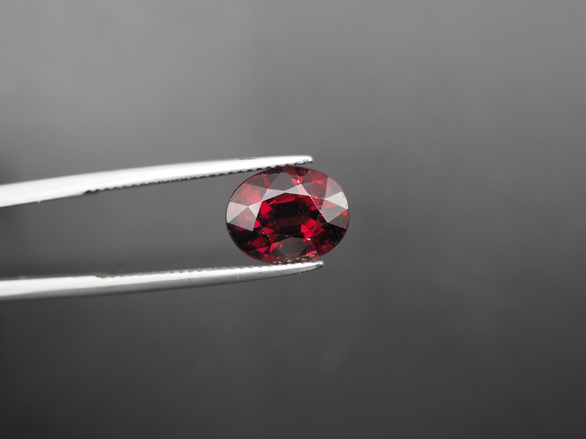 Rhodolite Garnet Oval Shape Faceted 11x8.5x6.7 mm
