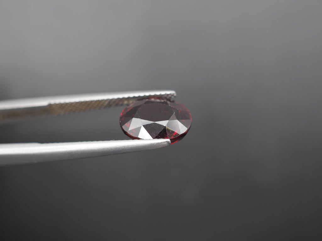 Rhodolite Garnet Oval Shape Faceted 11x8.5x6.7 mm