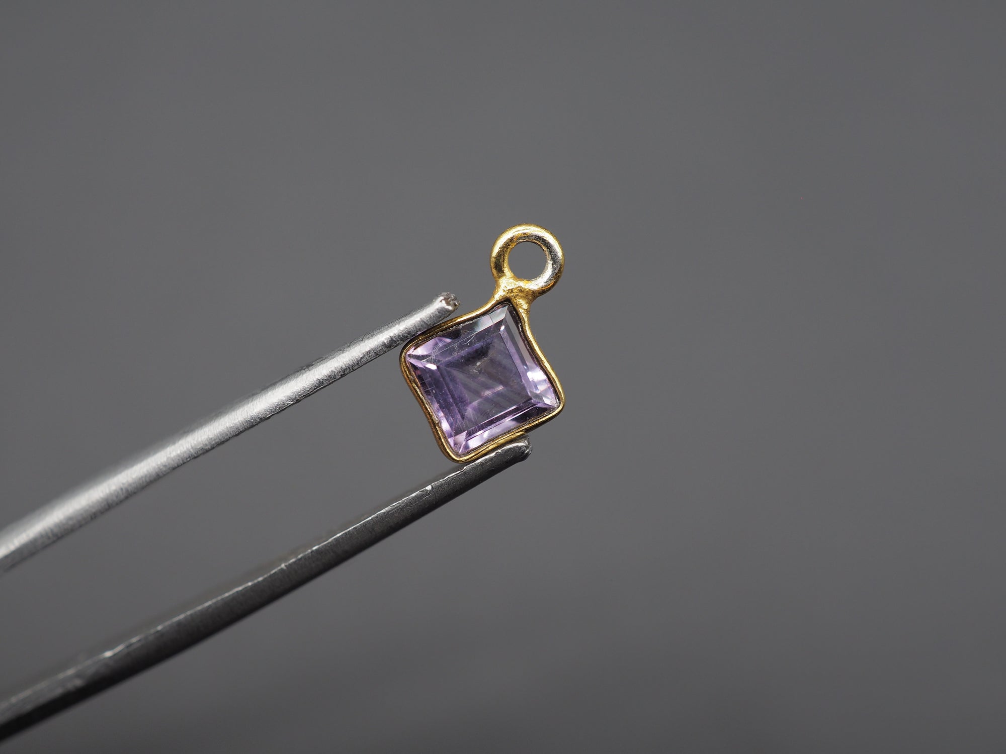 Amethyst 18K Gold Filled Bezel 5x5 mm, Single Connector, Amethyst Charm