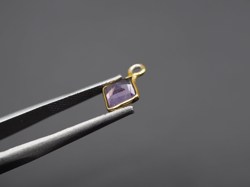 Amethyst 18K Gold Filled Bezel 5x5 mm, Single Connector, Amethyst Charm
