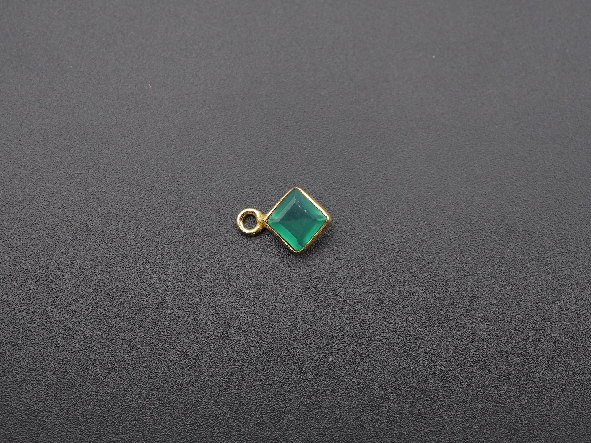 Green Onyx 18K Gold Filled Bezel 5x5 mm, Single Connector Onyx Charm