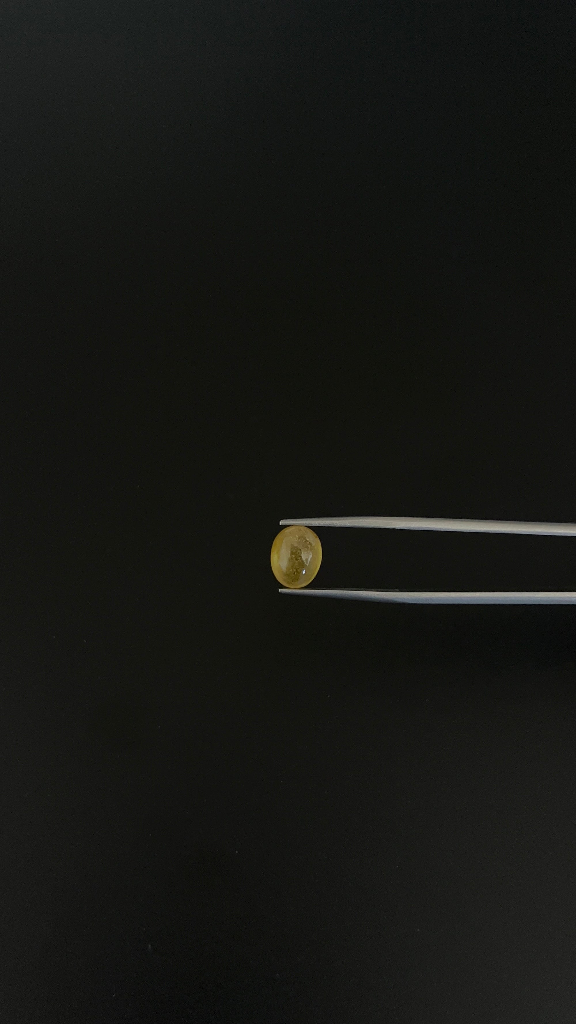 Yellow Sapphire Cabochon Oval Shape 9.5x7.7 mm