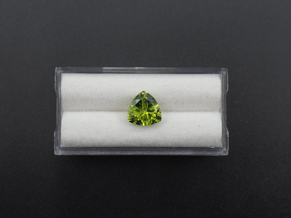 Peridot  Faceted Trillion Shape 9.5 x 9.5 mm Single Piece Approximately 3.14 Carat (GTG-P-50)