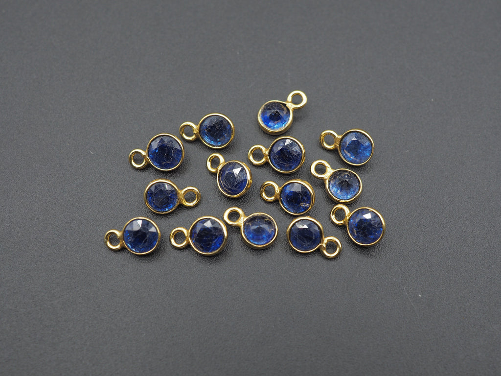 Blue Sapphire 18K Gold Filled Bezel 5 mm, Single Connector, Sapphire Charm, 1 Piece