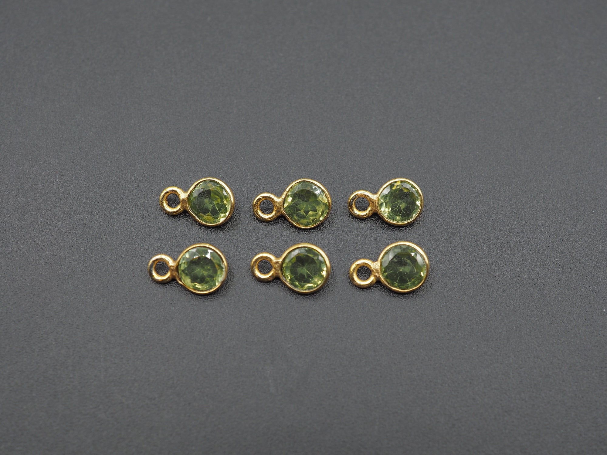 Peridot 18K Gold Filled Bezel 4mm, Single Connector, Peridot Charm