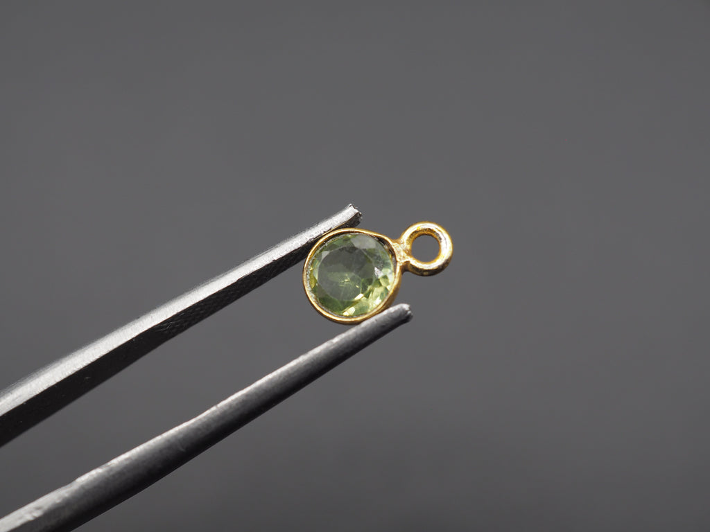 Peridot 18K Gold Filled Bezel 4mm, Single Connector, Peridot Charm