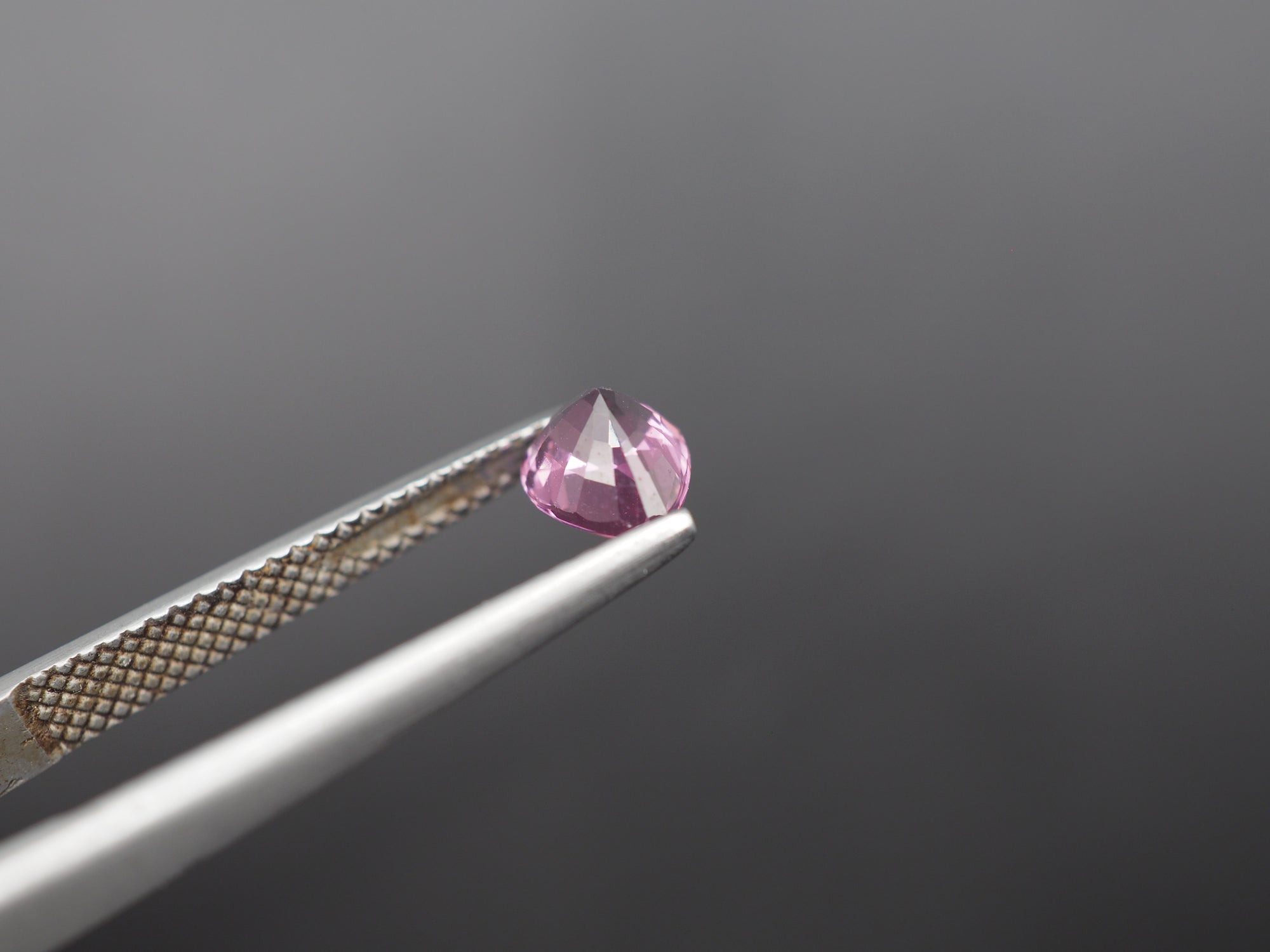 Garnet Pear Shape Faceted 6.9x5.1x4.1 mm