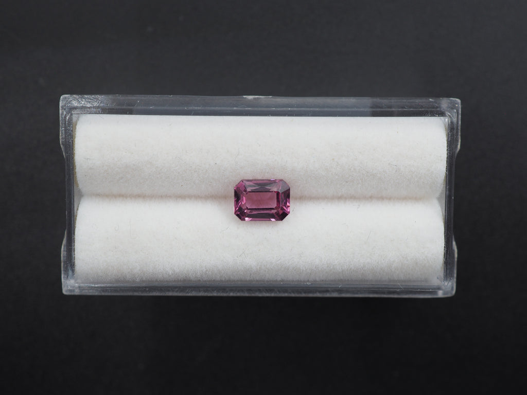 Malaya Garnet Emerald Shape Faceted 7x5mm