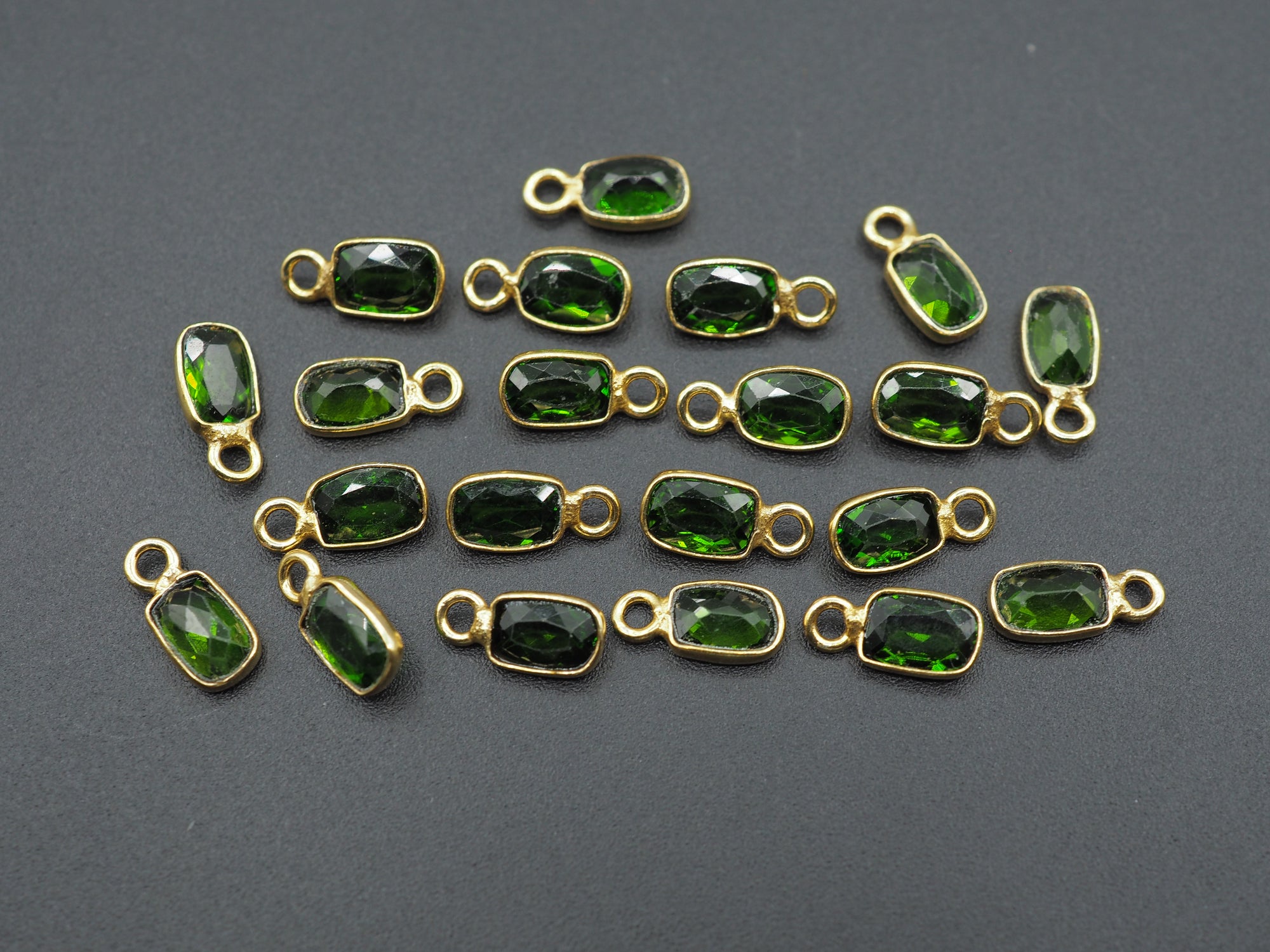 Chrome Diopside 18K Gold Filled Bezel 6x4 mm, Single Connector, Diopside Charm, 1 Piece