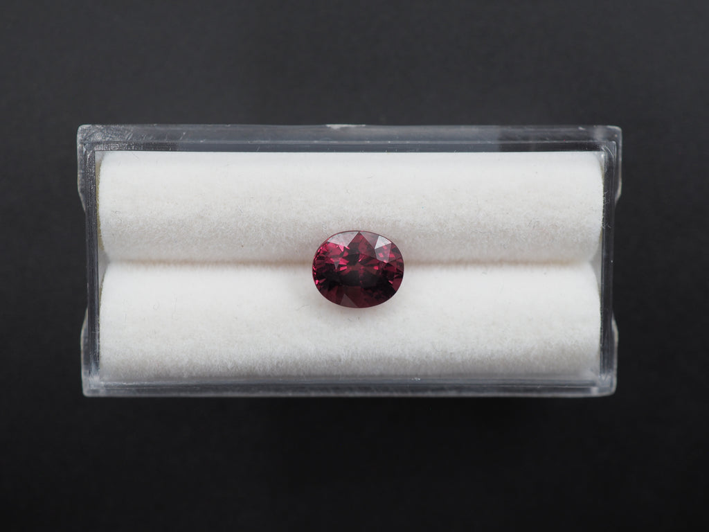 Garnet Oval Shape Faceted 8.1x6.9mm
