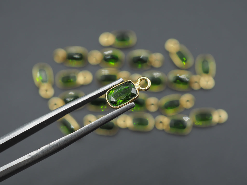 Chrome Diopside 18K Gold Filled Bezel 6x4 mm, Single Connector, Diopside Charm, 1 Piece