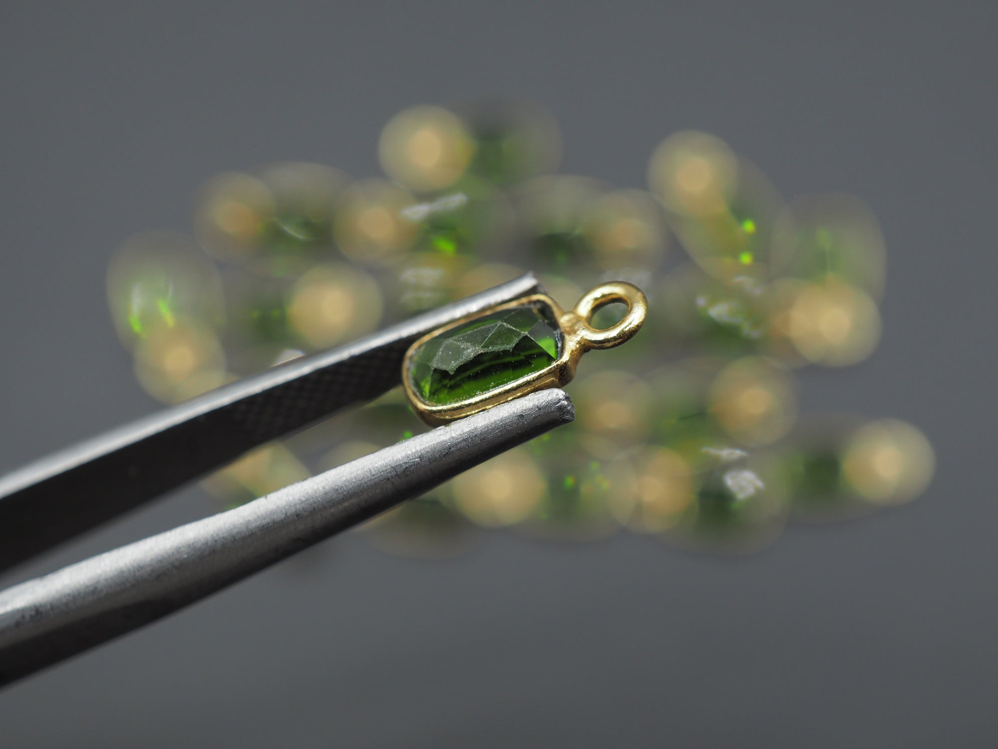 Chrome Diopside 18K Gold Filled Bezel 6x4 mm, Single Connector, Diopside Charm, 1 Piece