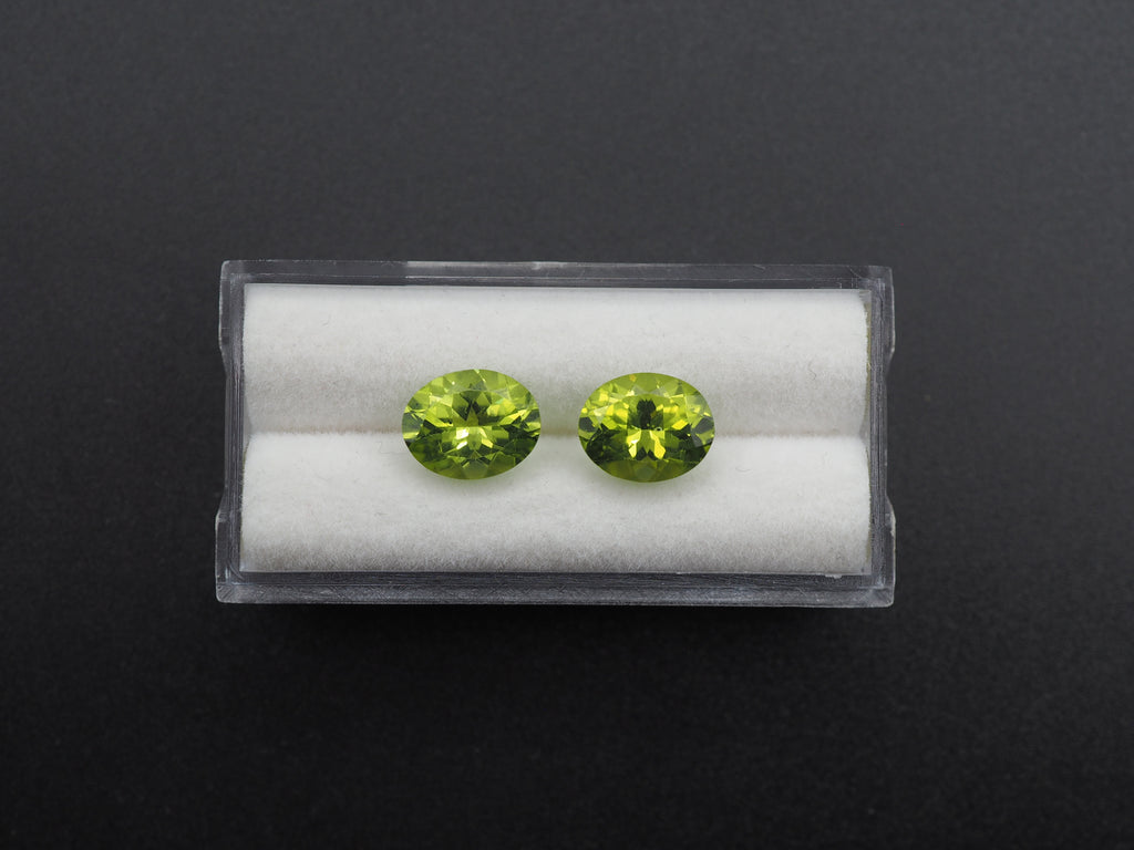 Peridot  Faceted Oval Shape 10x8x5 mm Matching pair Approximately 5.37 Carat