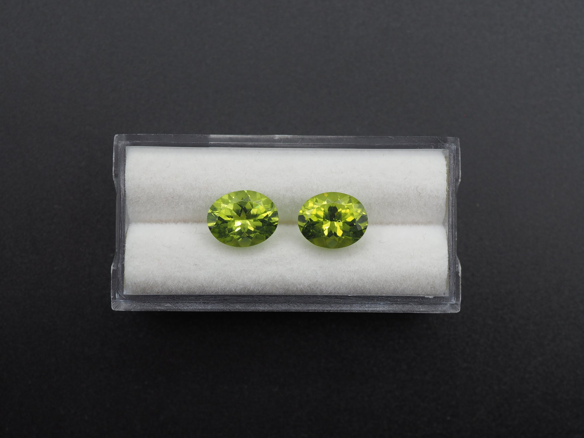 Peridot  Faceted Oval Shape 10x8x5 mm Matching pair Approximately 5.37 Carat