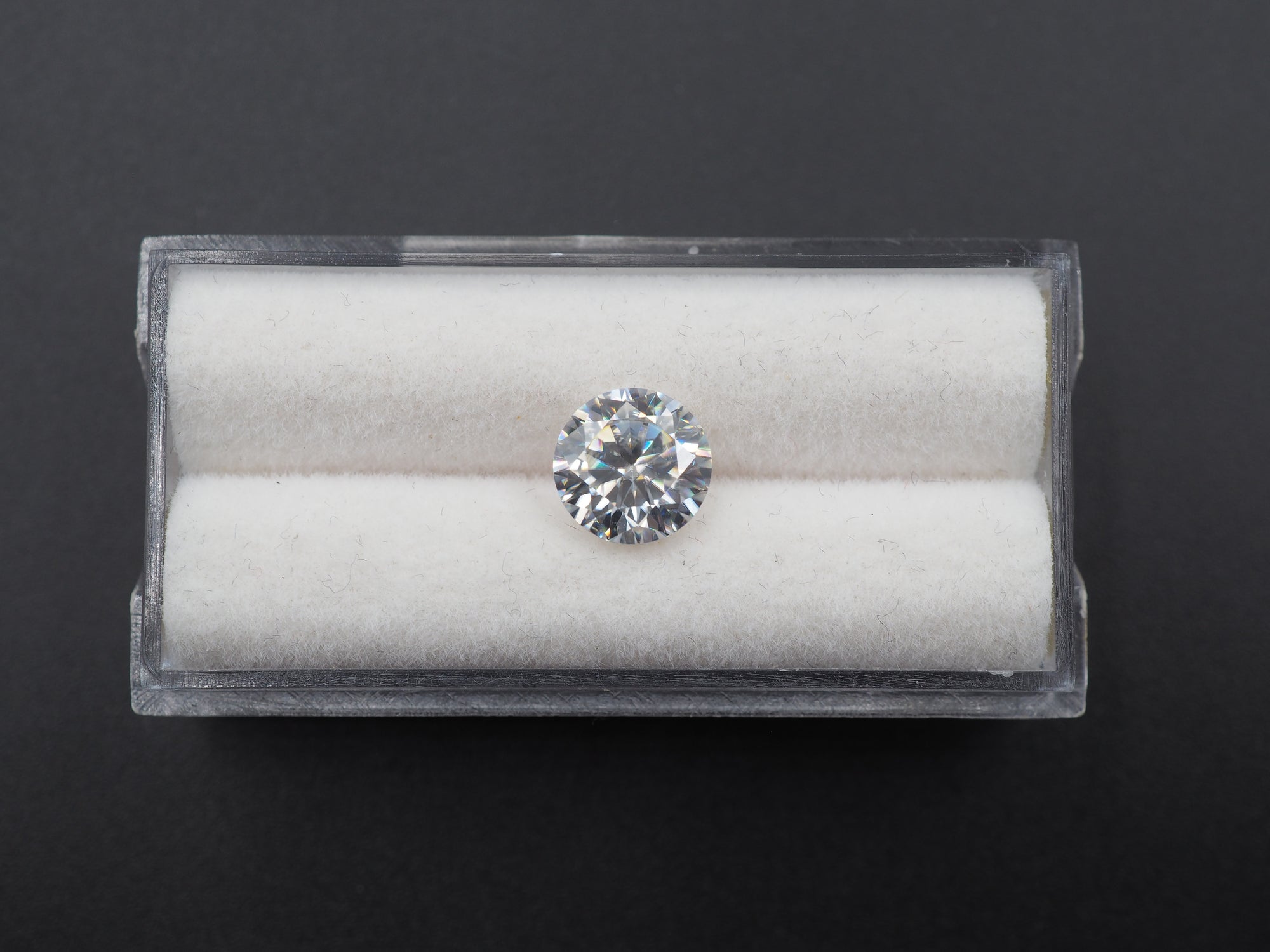 Moissanite Faceted 8 mm Single Piece Approximately 1.60 Carat (GTG-MO-39)
