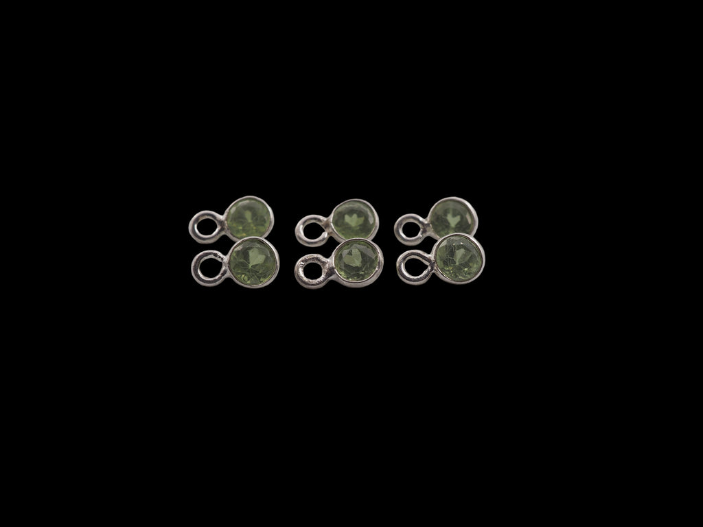 Peridot Silver Bezel, Single Connector, 4 mm, Peridot Charm (GTG-SBP-12)