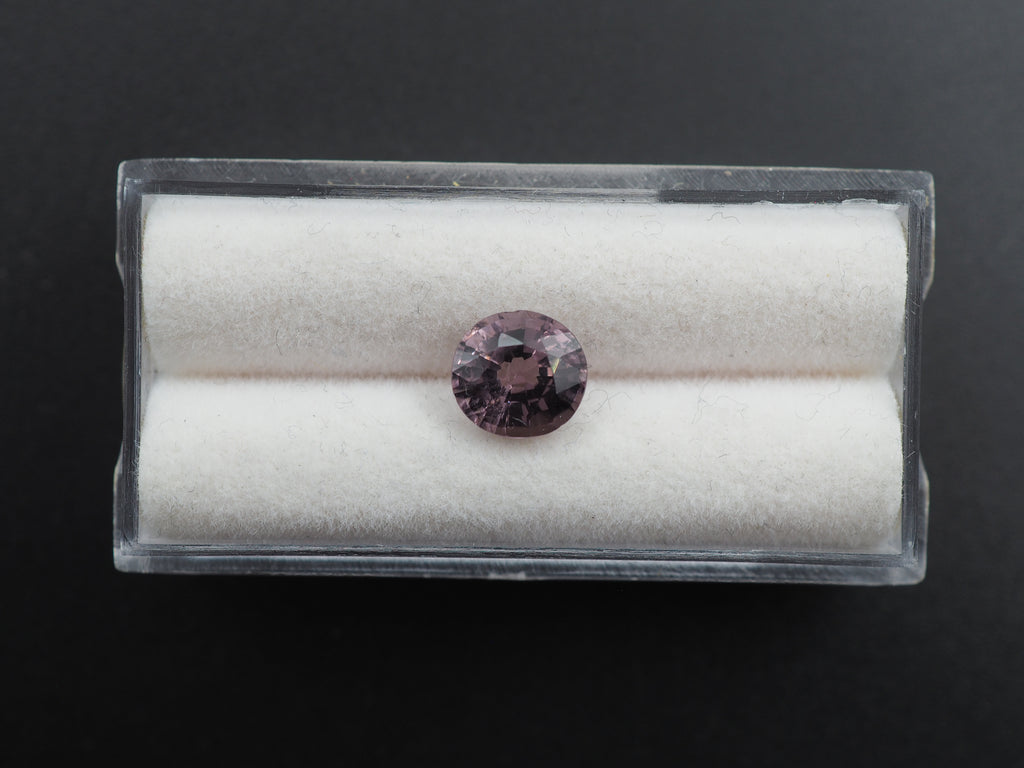 Spinel Faceted Gemstone 7.9x7.4 mm