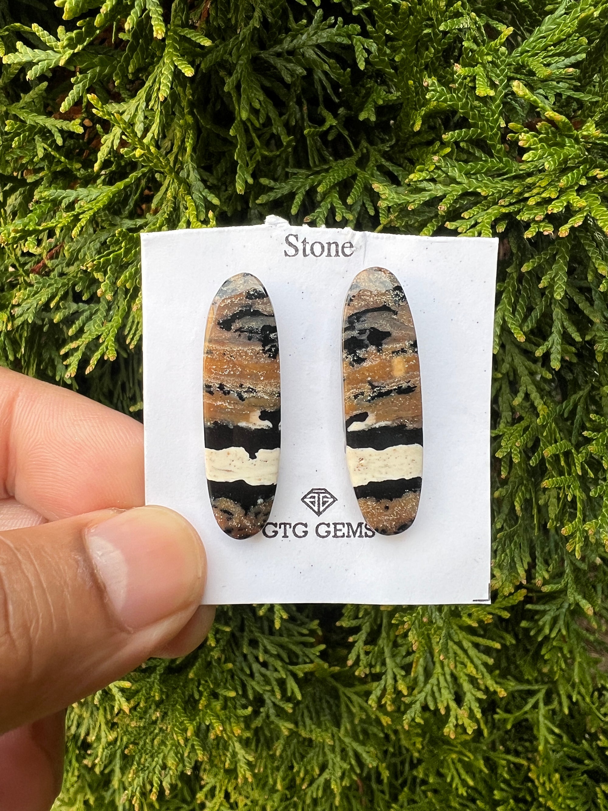 Agate matching pair 37x10.5mm approximately 30 carat (GTG-MA-1)