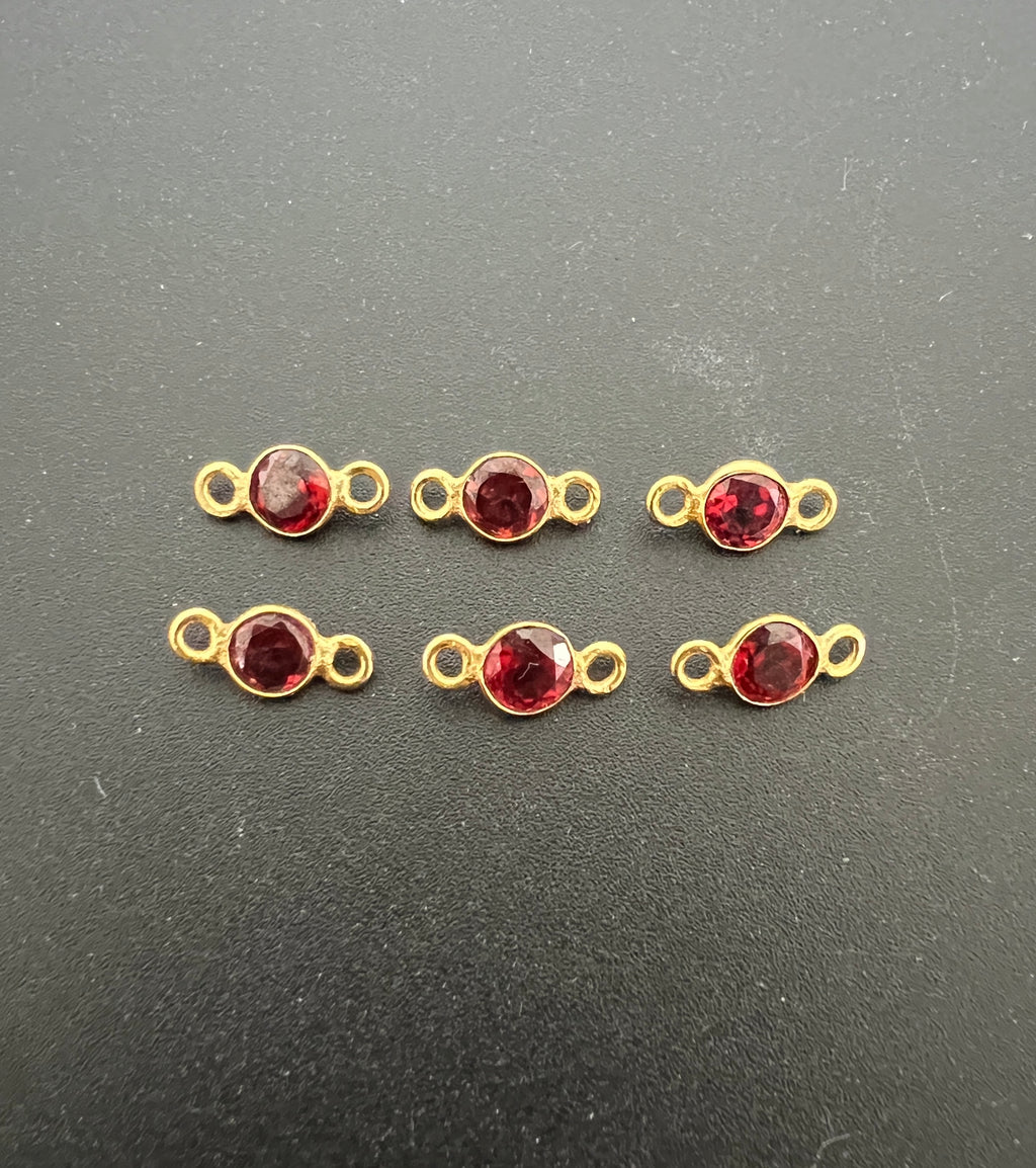 Garnet 18K Gold Filled Bezel 5.5mm, Double Connector, Garnet Charm (GTG-GBG-5)