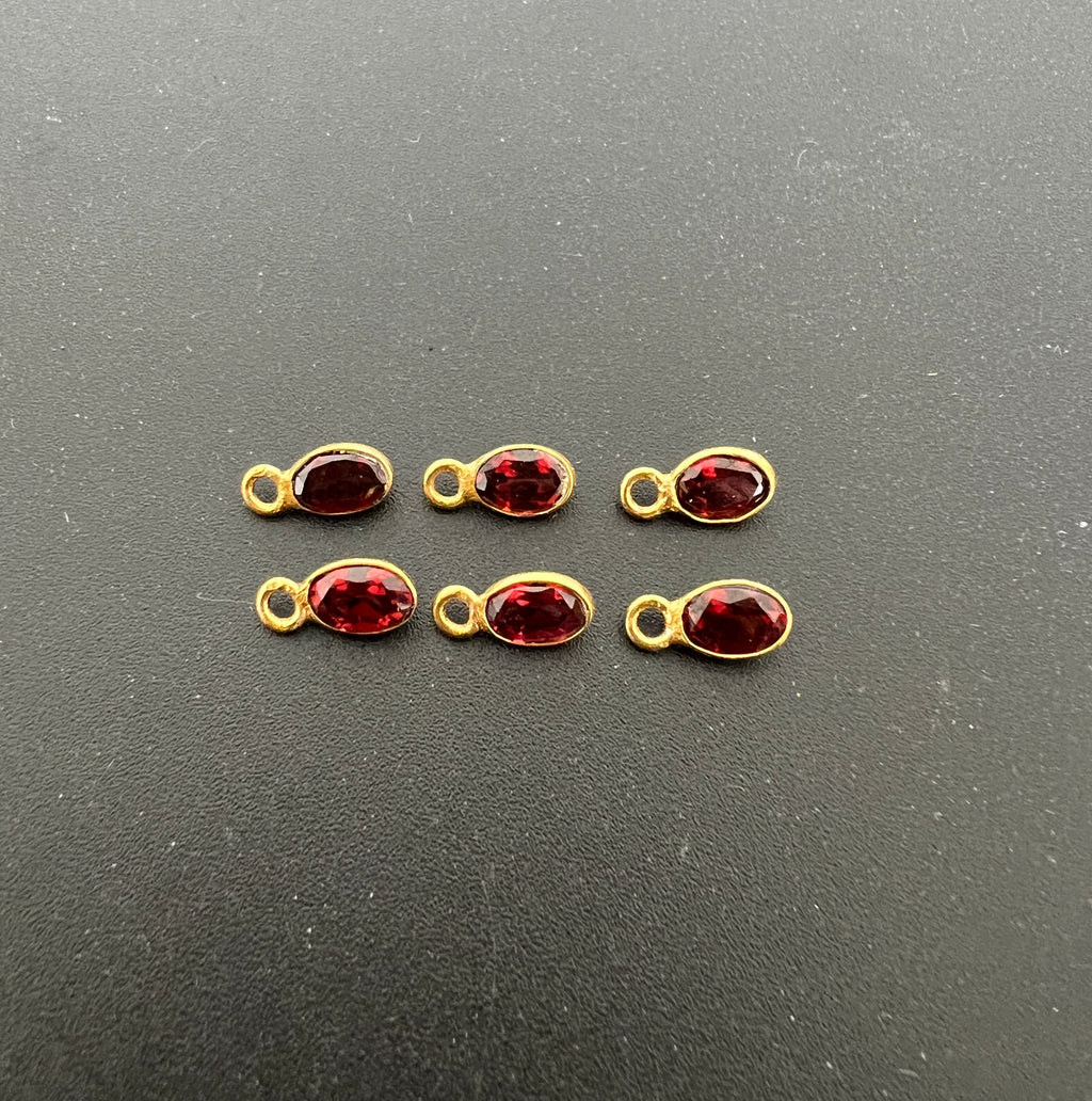 Garnet 18K Gold Filled Bezel 6x4mm, Single  Connector, Garnet Charm (GTG-GBG-7)