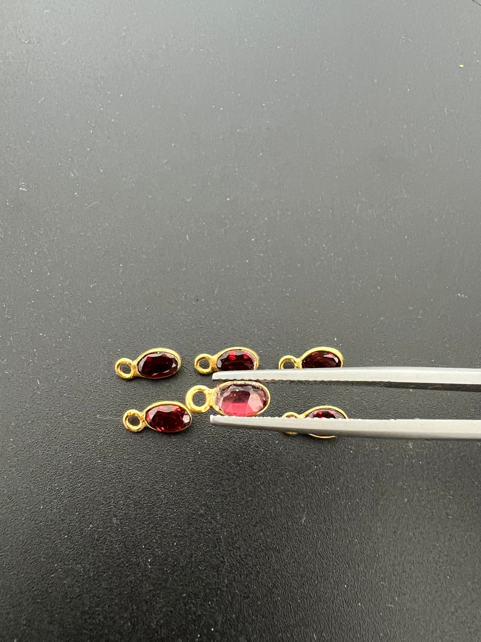 Garnet 18K Gold Filled Bezel 6x4mm, Single  Connector, Garnet Charm (GTG-GBG-7)
