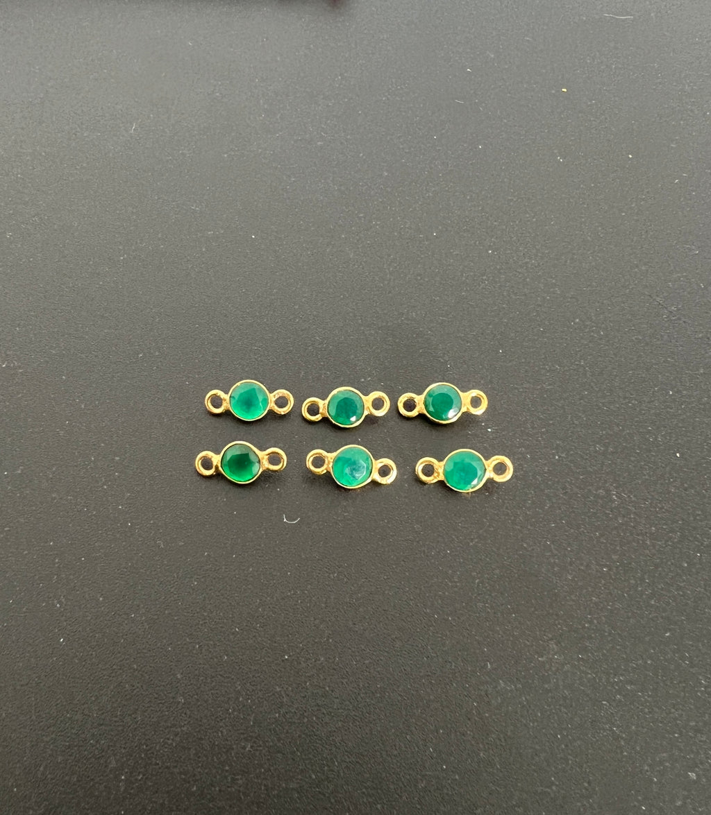 Green Onyx 18K Gold Filled Bezel 5.5 mm, Double Connector Onyx Charm (GTG-GGO-10)