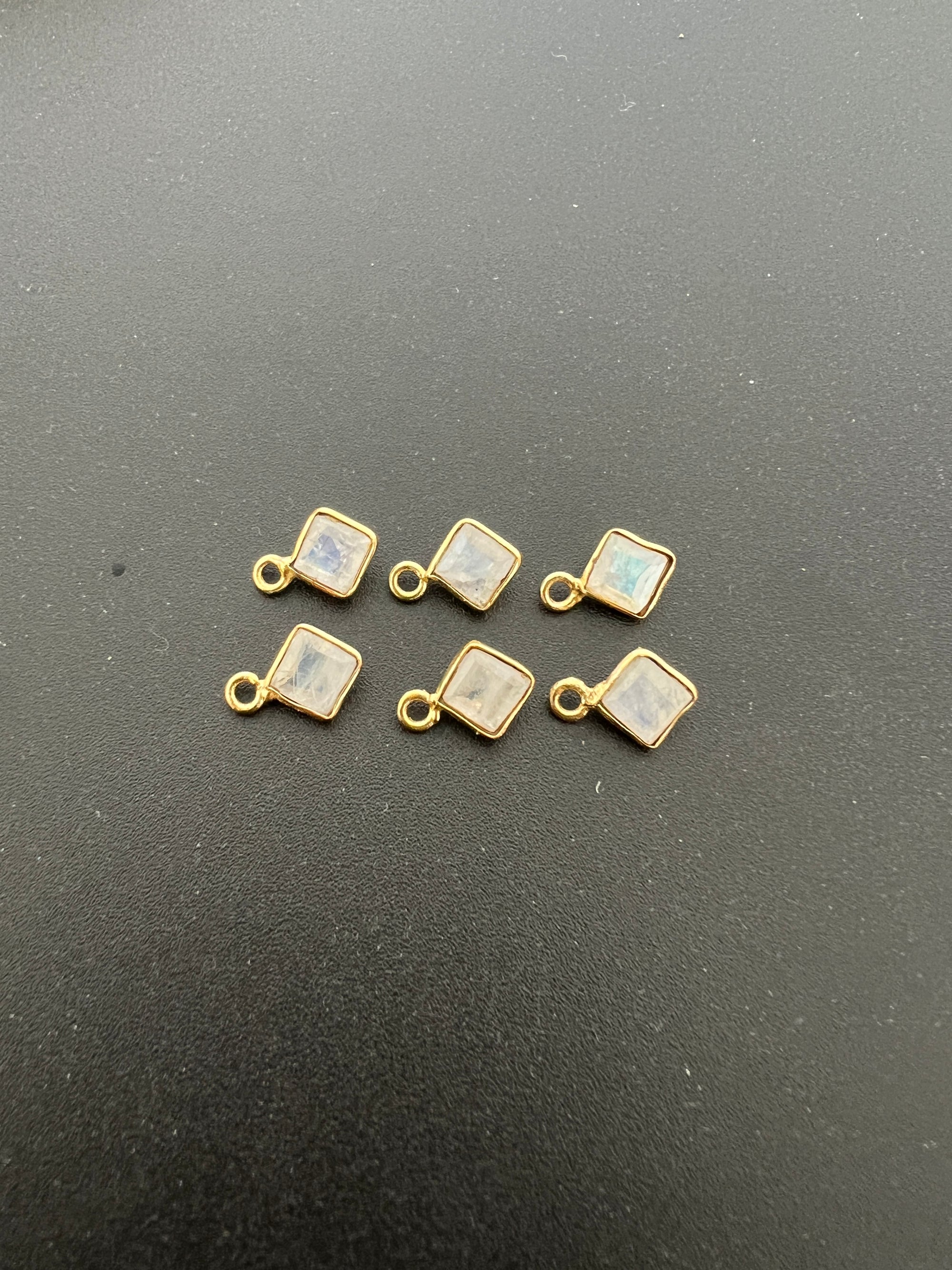 Rainbow Moonstone 18K Gold Filled Bezel 6mm, Single Connector, Moonstone Charm (GTG-GBM-7)