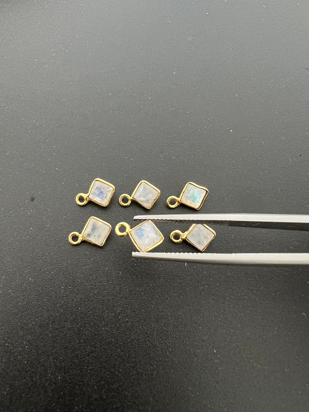 Rainbow Moonstone 18K Gold Filled Bezel 6mm, Single Connector, Moonstone Charm (GTG-GBM-7)