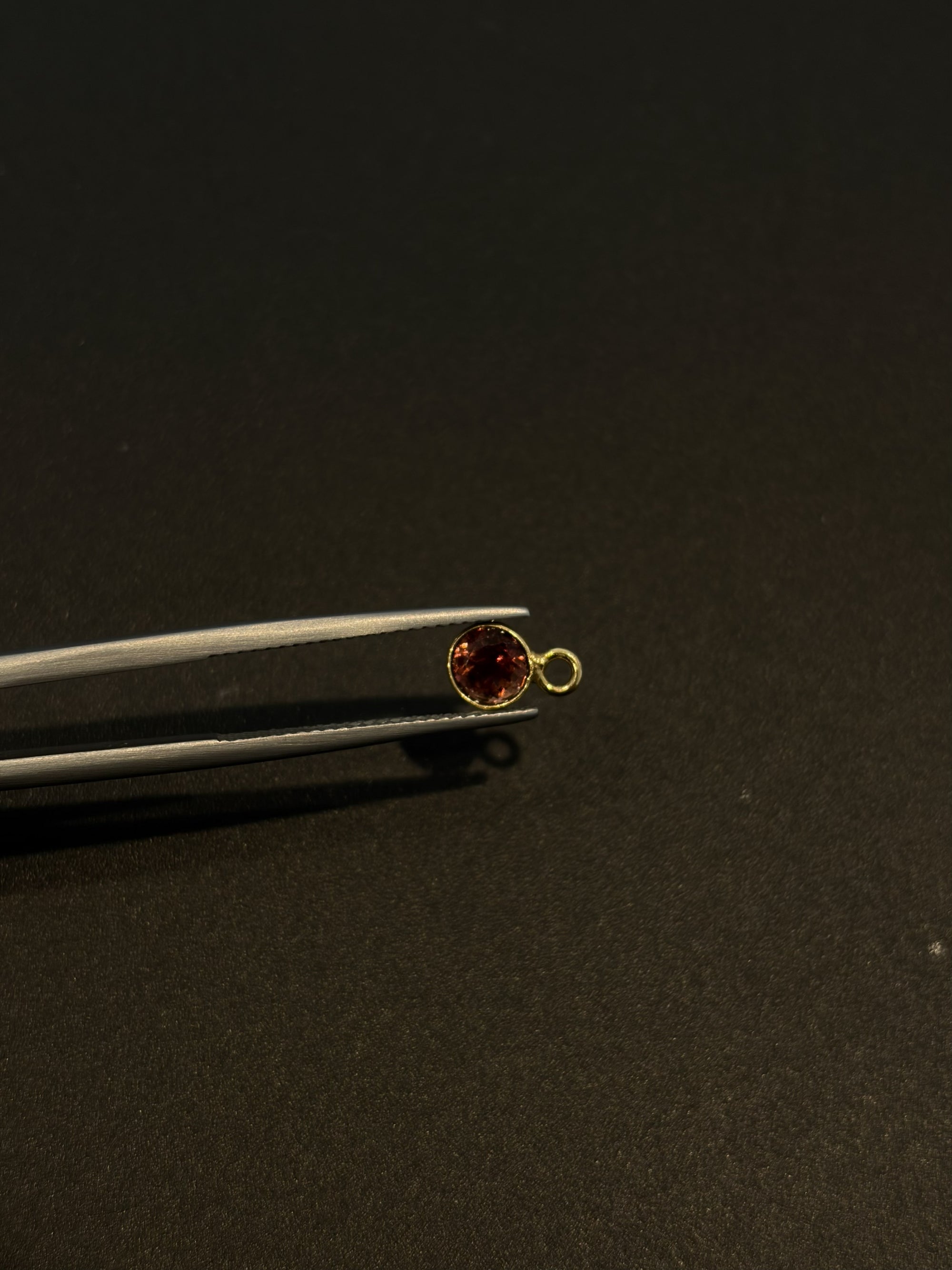 Tourmaline 18K Gold Filled Bezel 5 mm, Single Connector