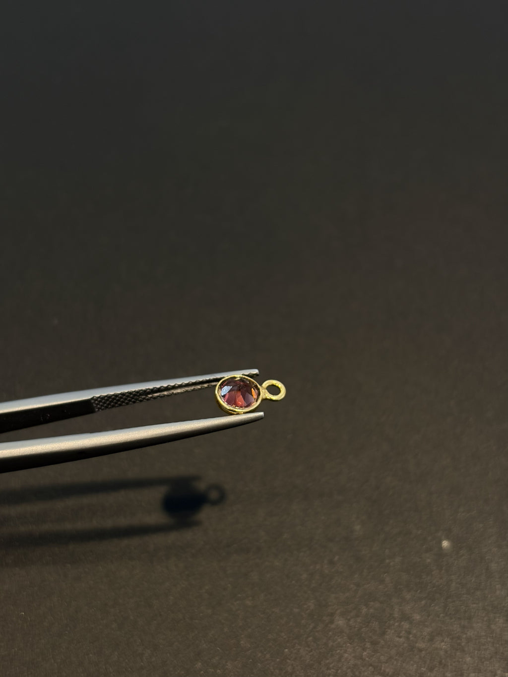 Tourmaline 18K Gold Filled Bezel 5 mm, Single Connector