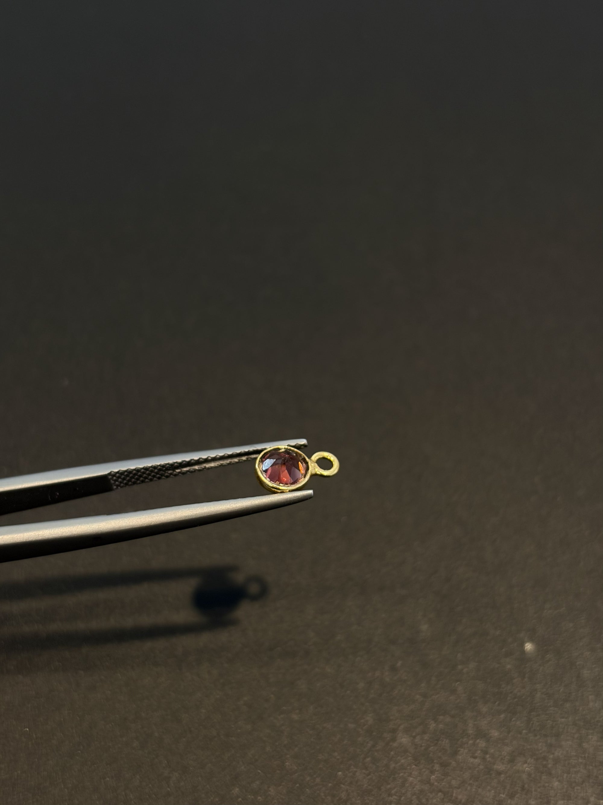 Tourmaline 18K Gold Filled Bezel 5 mm, Single Connector