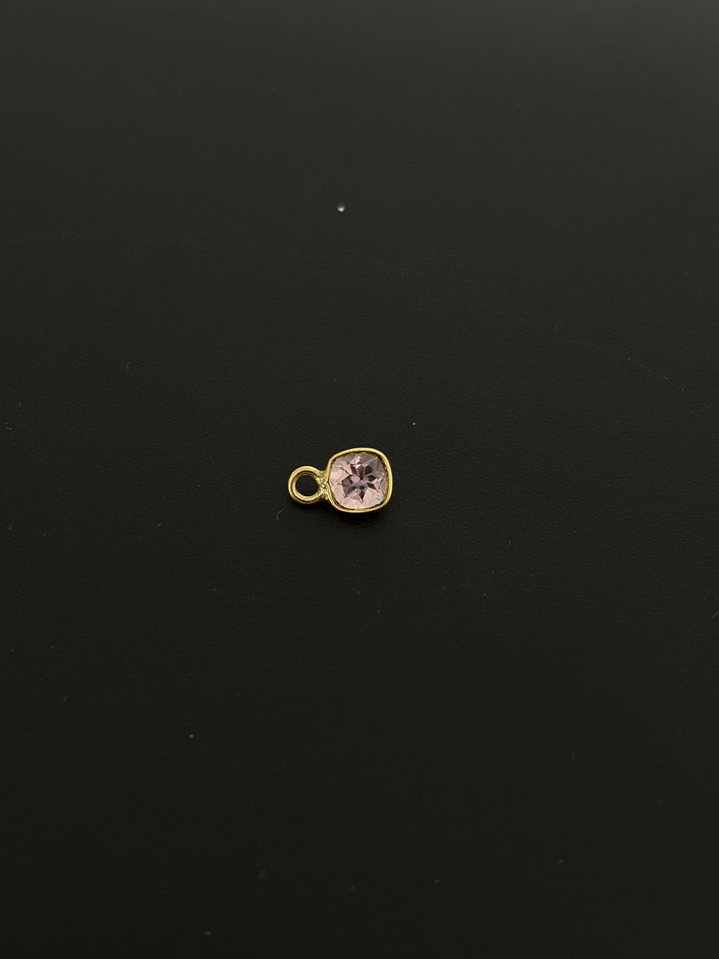 Natural Spinel 18K Gold Filled Bezel 4x4 mm, Single Connector