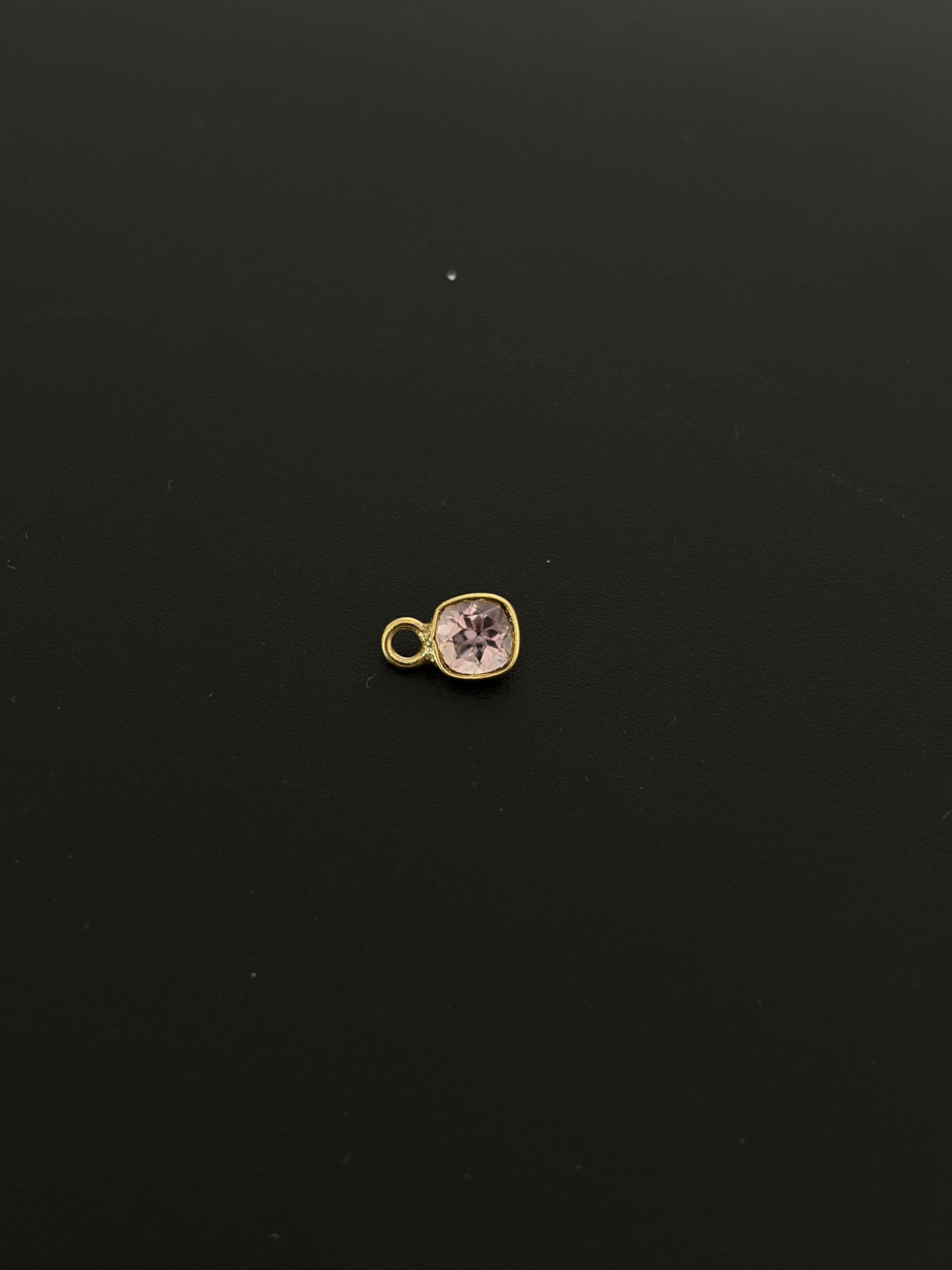 Natural Spinel 18K Gold Filled Bezel 4x4 mm, Single Connector