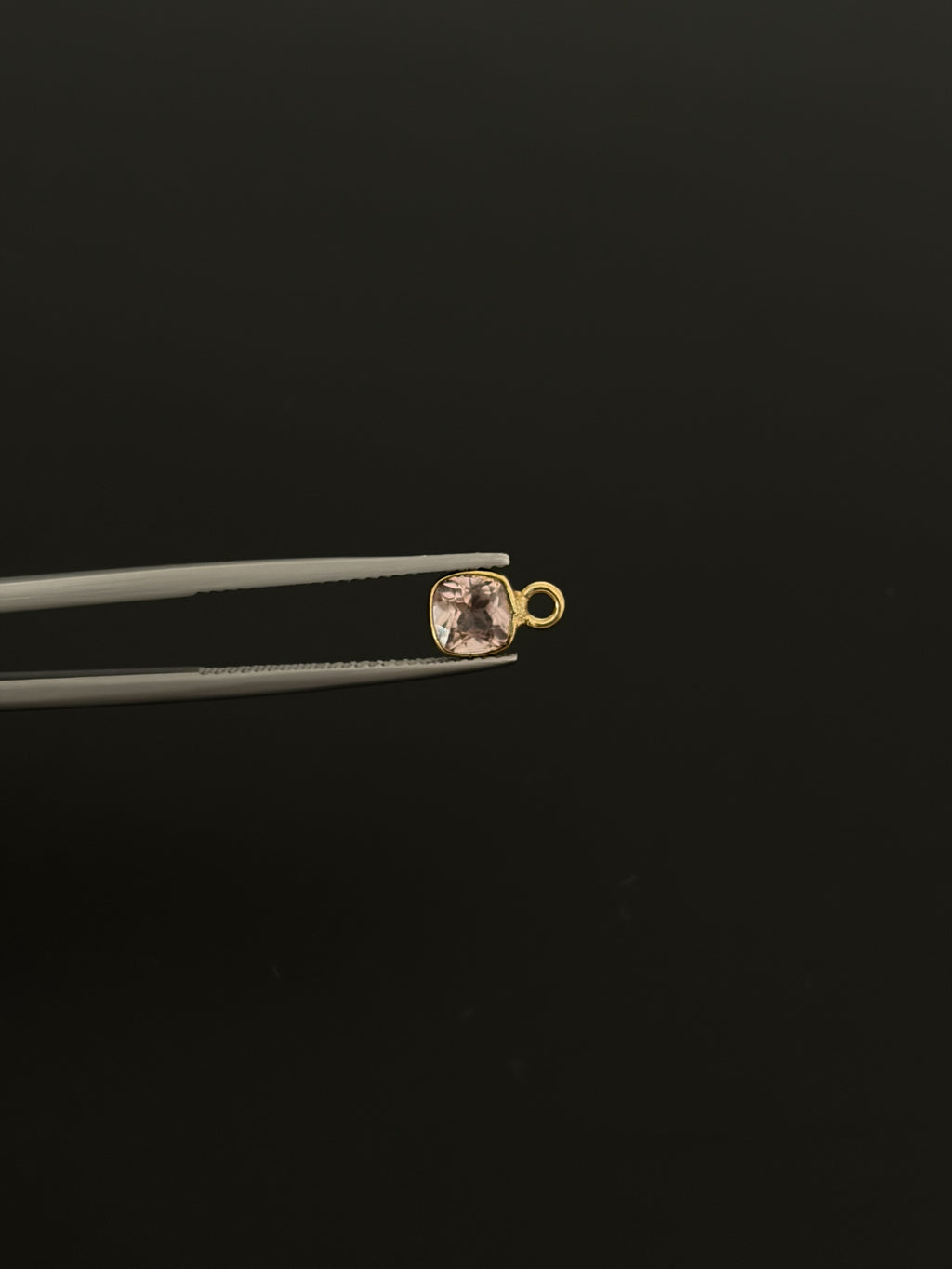 Natural Spinel 18K Gold Filled Bezel 5x5 mm, Single Connector
