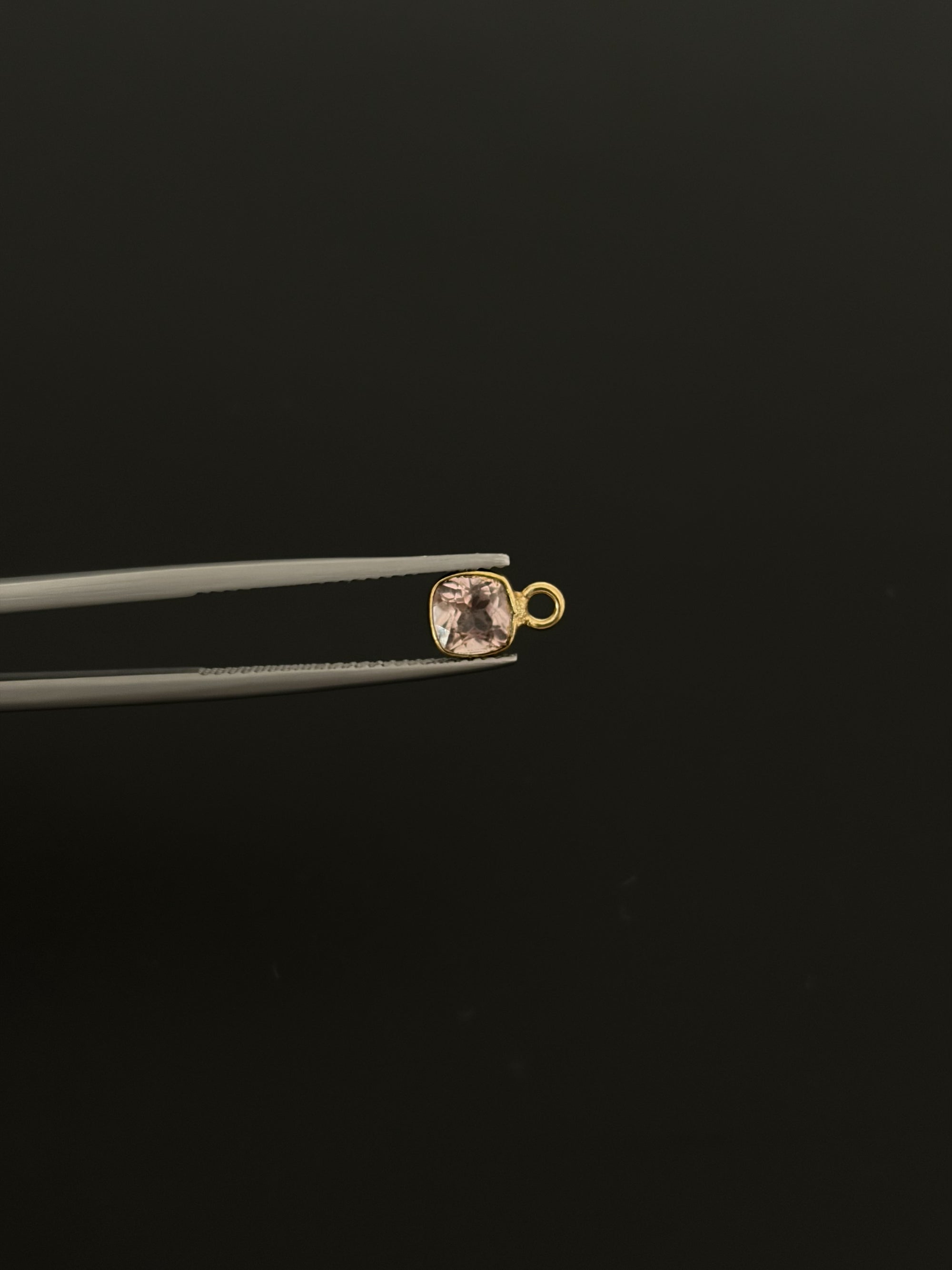 Natural Spinel 18K Gold Filled Bezel 5x5 mm, Single Connector